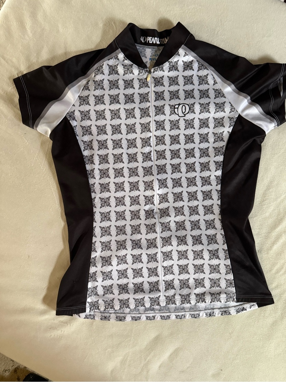 Women’s Pearl Izumi Black and White Short-Sleeve Cycling Jersey